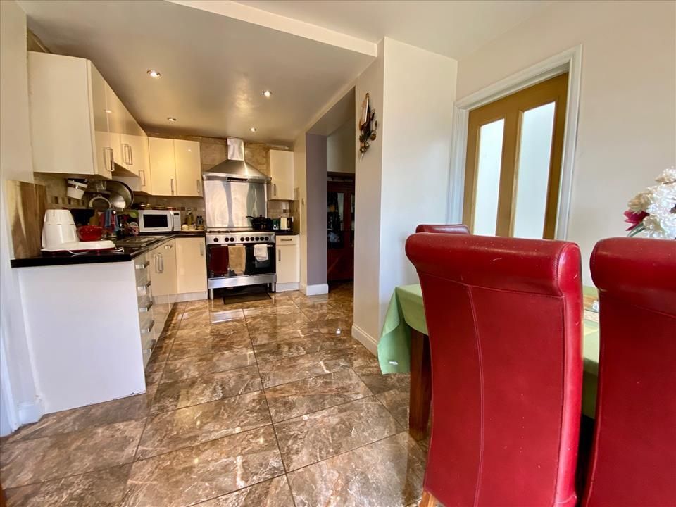 Property photo 3 of 5 Gallery