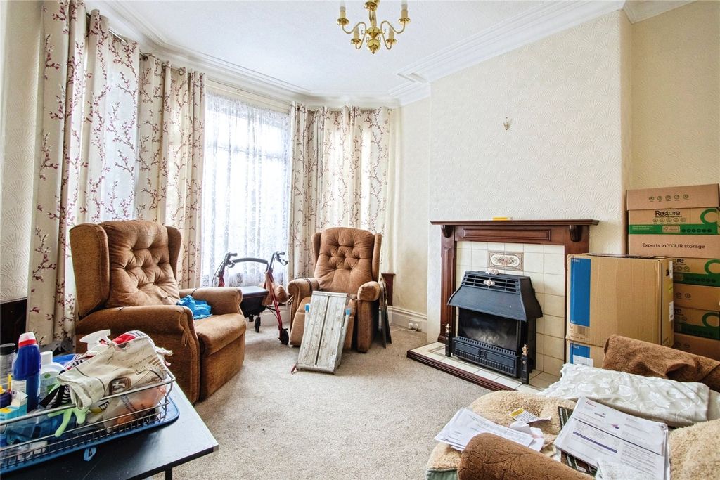 Property photo 2 of 14 Picture No. 13