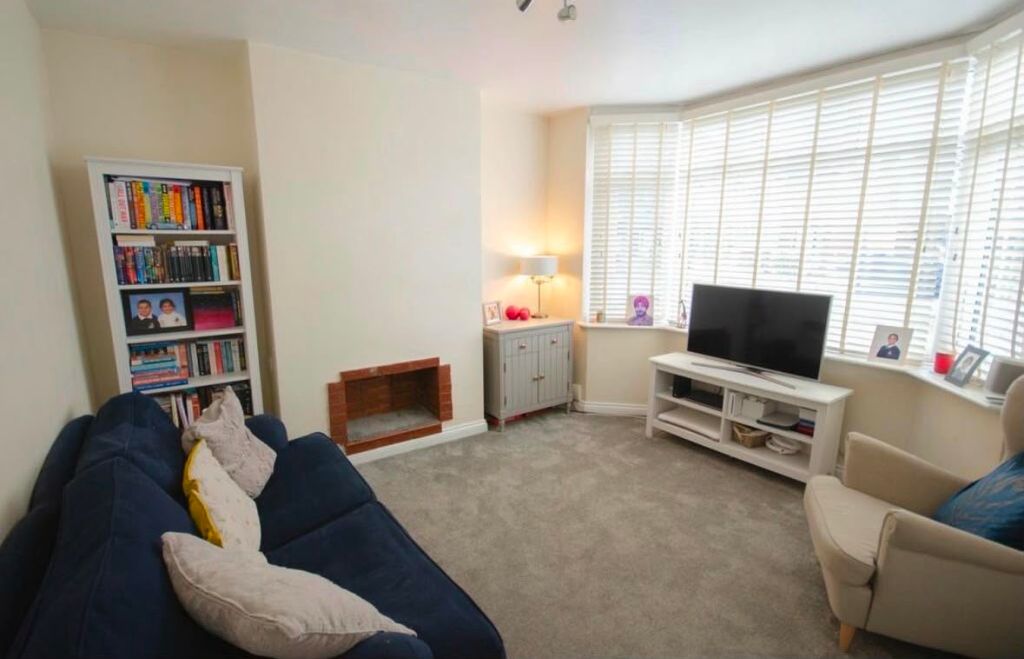 Property photo 2 of 13 Image