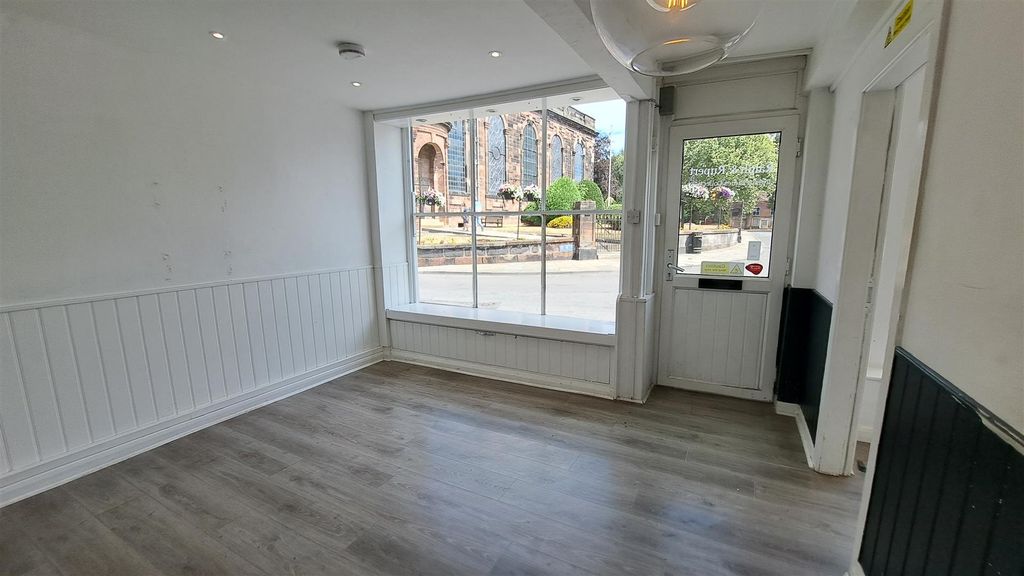 Property photo 2 of 13 Retail