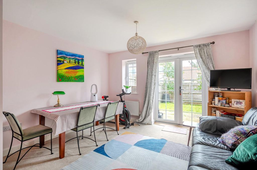 Property photo 3 of 9 Living Room