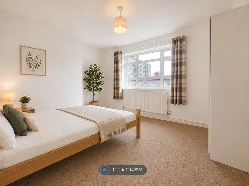 Property photo 3 of 8 Bedroom 1