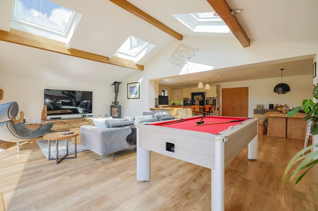 Property photo 3 of 33 112 Bishopston Road - Web (21 Of 42).Jpg
