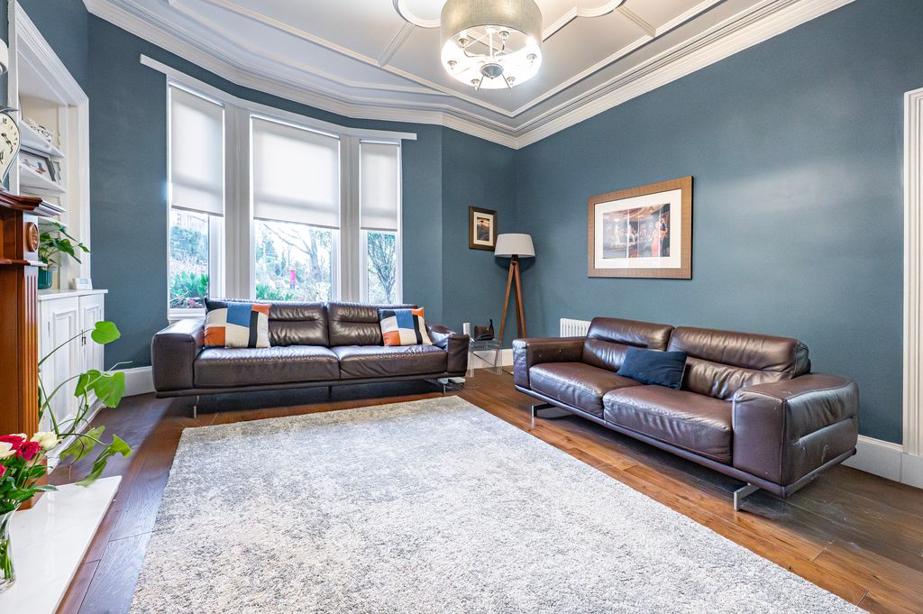 Property photo 3 of 35