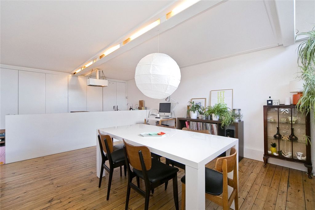 Property photo 2 of 16 Open Plan Living