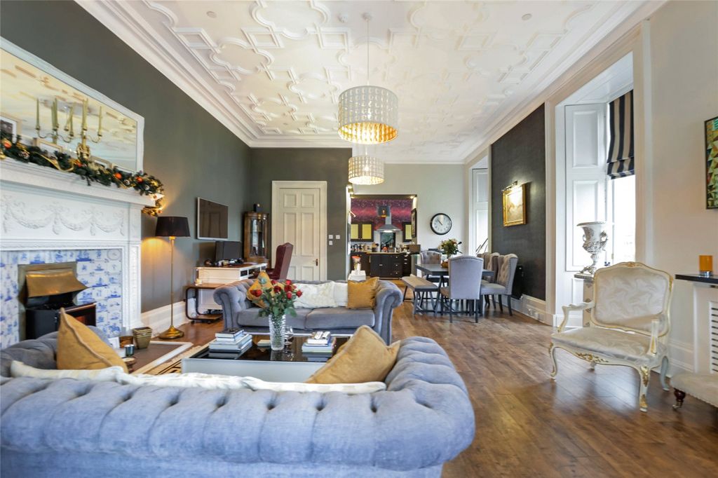 Property photo 2 of 33 Picture No. 07