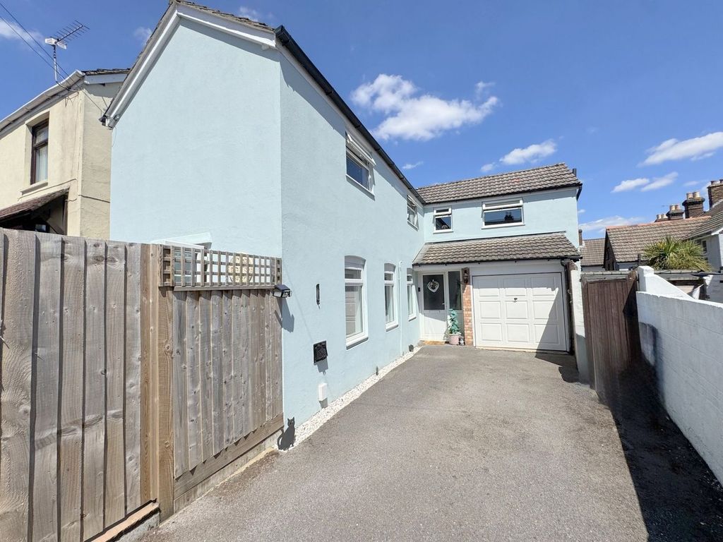 Property photo 1 of 25