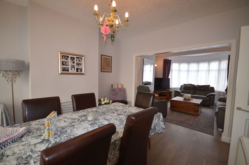 Property photo 3 of 24