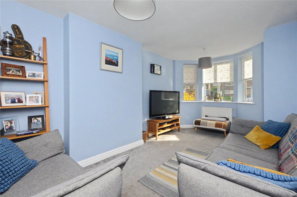 Property photo 2 of 23 Picture No. 17