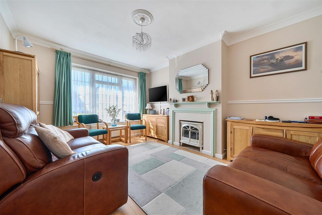 Property photo 2 of 25 1439399-10-69d5618872d24.Jpg