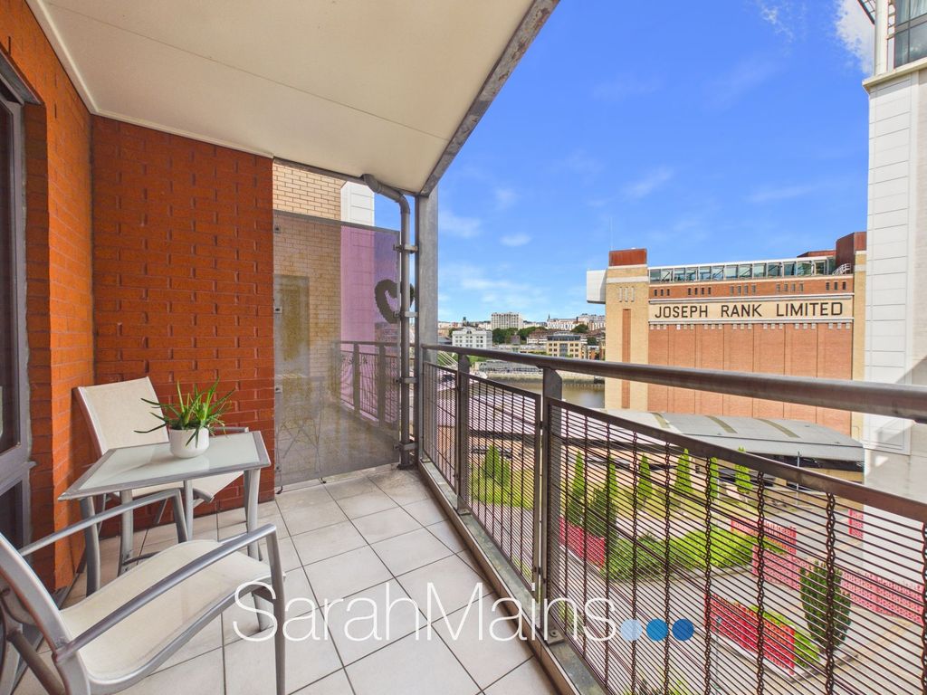 Property photo 1 of 12 Balcony
