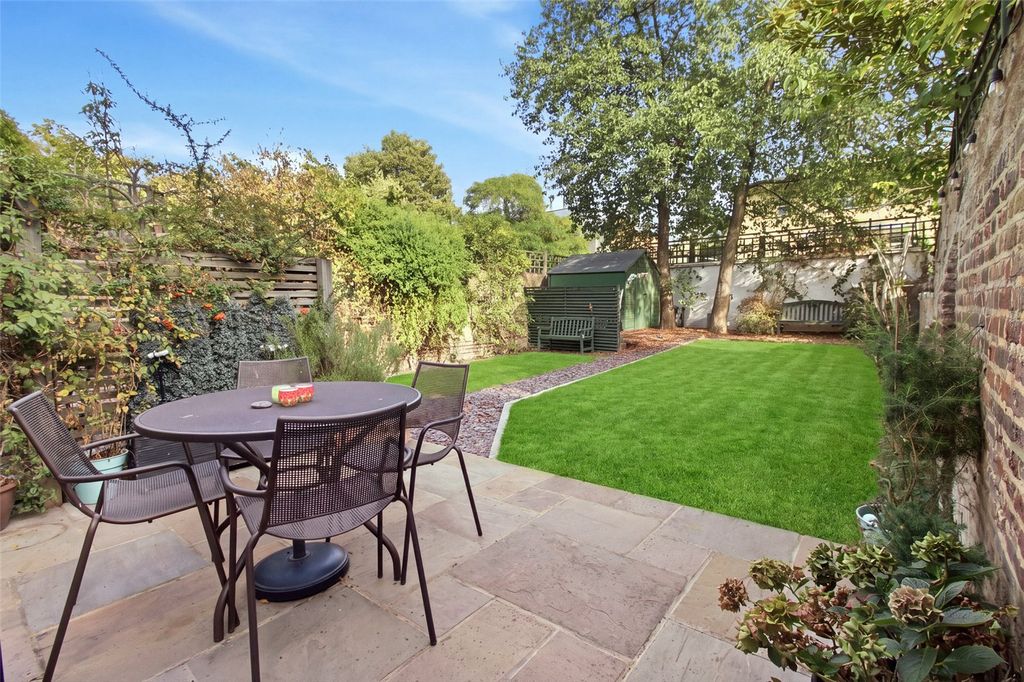 Property photo 2 of 19 Picture No. 21