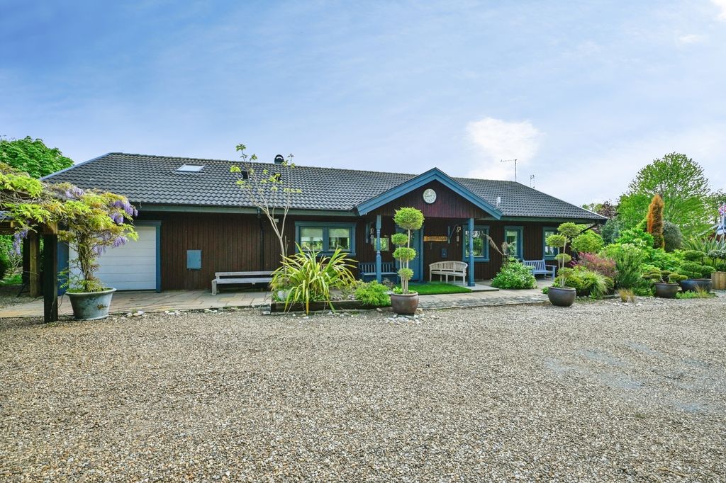Property photo 1 of 33 Pbox-Img.Jpg