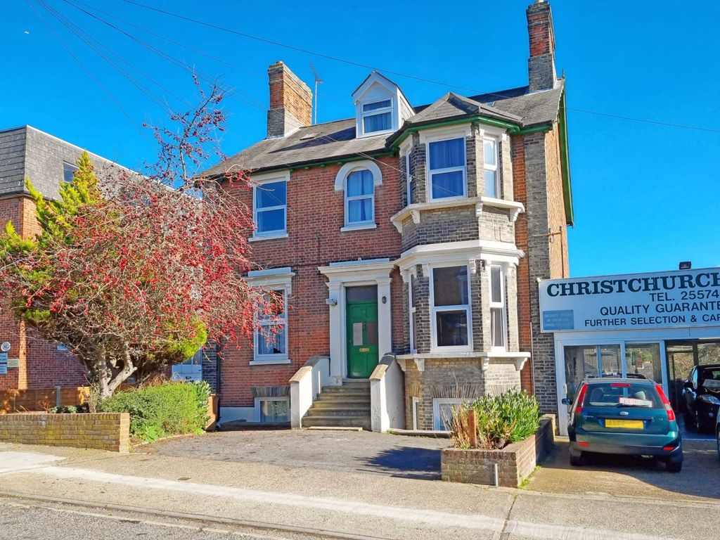 Property photo 1 of 9