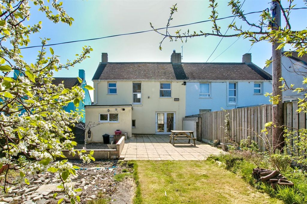 Property photo 1 of 33 Garden