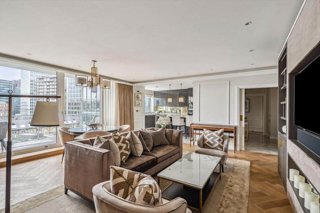 Property photo 1 of 16 Image