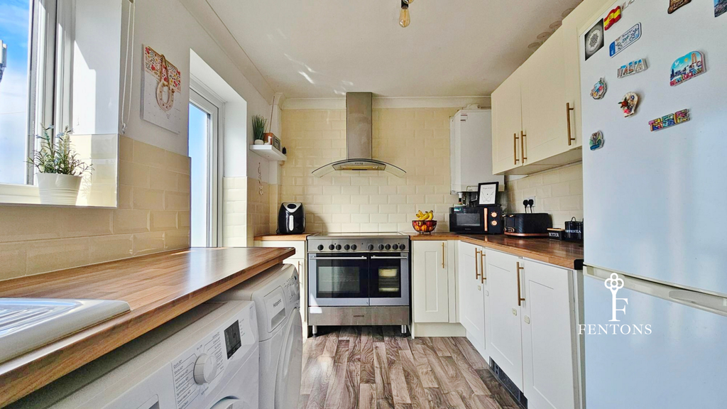 Property photo 2 of 16 Kitchen