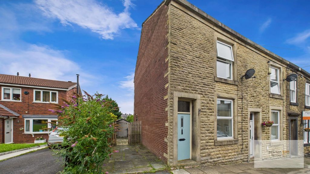 Property photo 1 of 11 Front