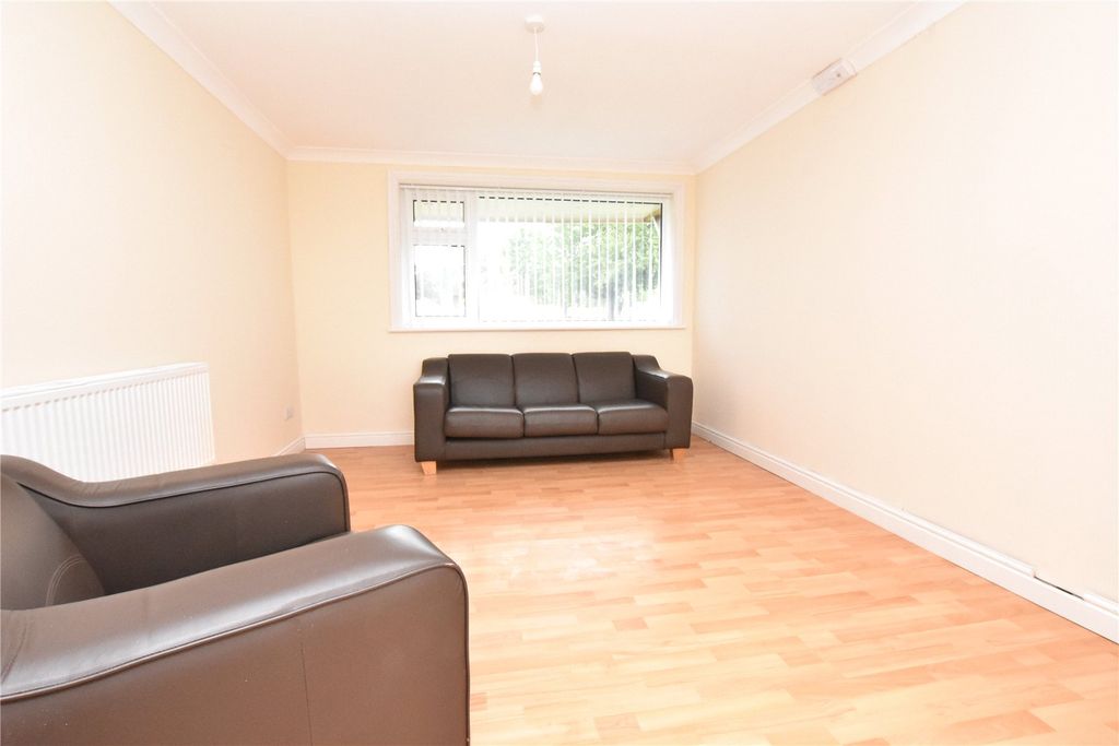 Property photo 3 of 21 Picture No. 43