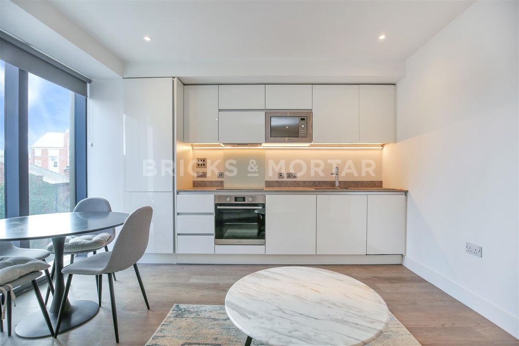 Property photo 2 of 9 Sje4Kiw7Mkycgjy9Zftoxa.Jpg