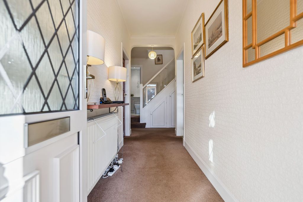 Property photo 3 of 40