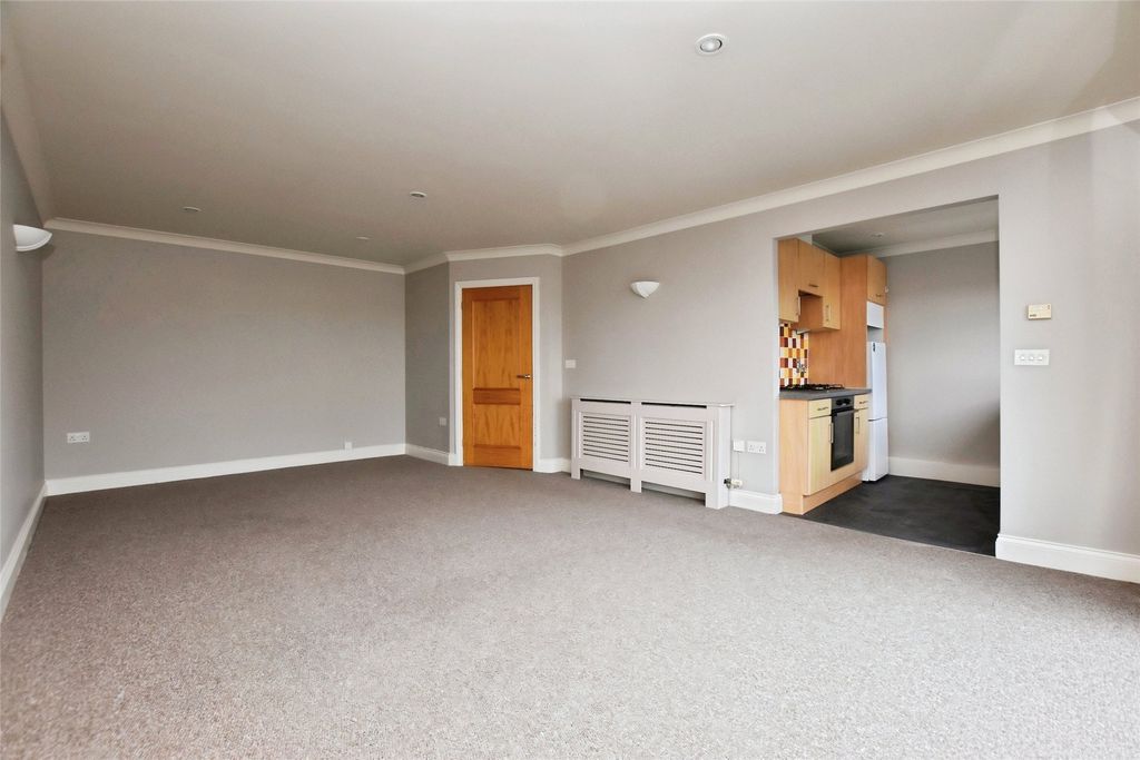 Property photo 2 of 15 Picture No. 35