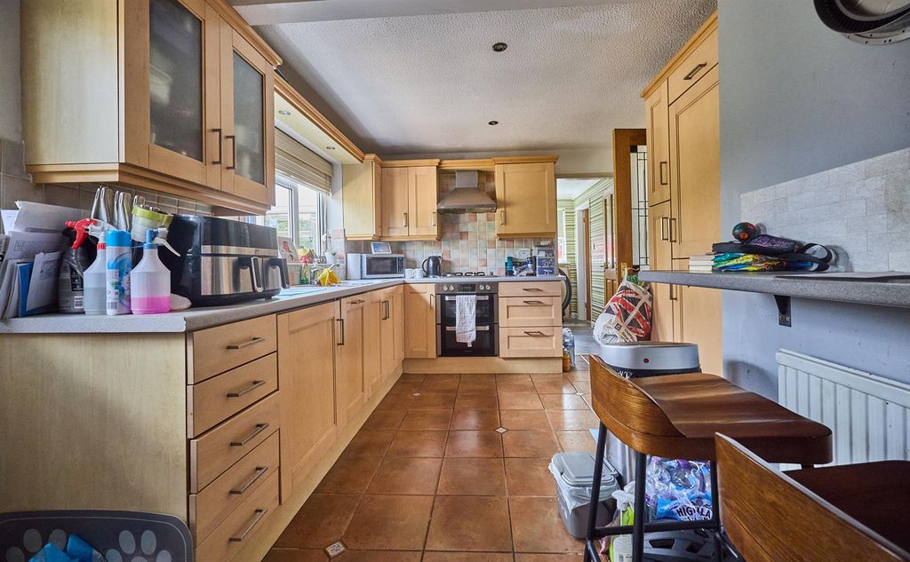 Property photo 2 of 19 Nelson Drive_5.Jpg