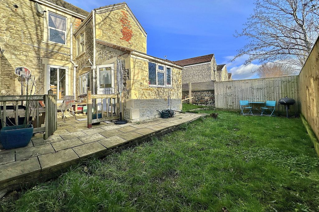 Property photo 2 of 16