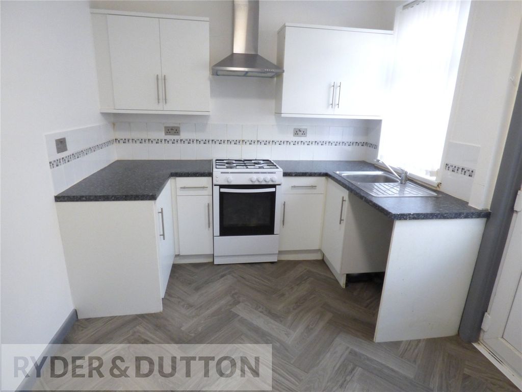 Property photo 2 of 17 Kitchen