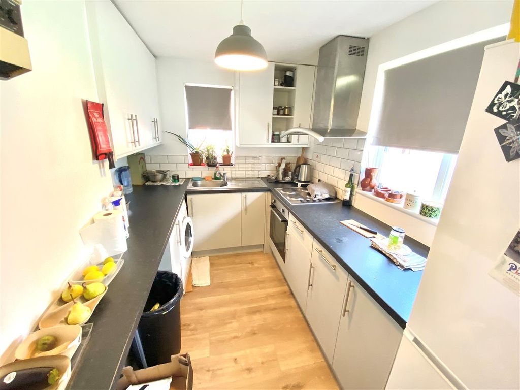 Property photo 3 of 5 38 Nash K.Jpg