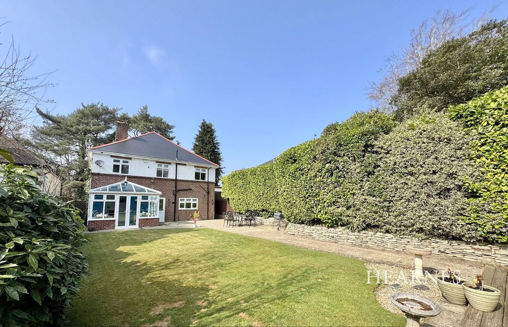 Property photo 1 of 28