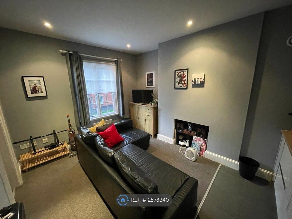 Property photo 1 of 10 Living Area
