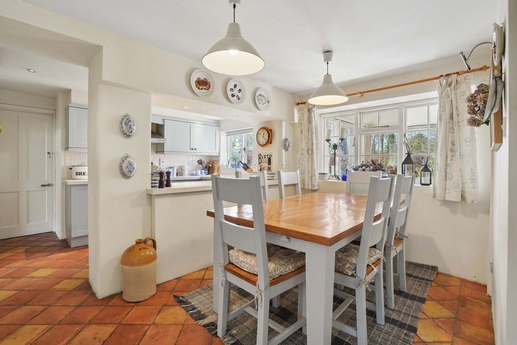 Property photo 3 of 21 Kitchen/Dining Room