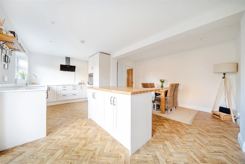 Property photo 1 of 22 Kitchen