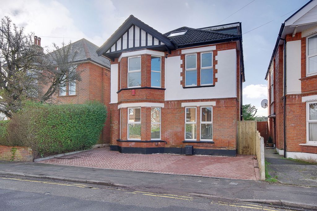 Property photo 1 of 41