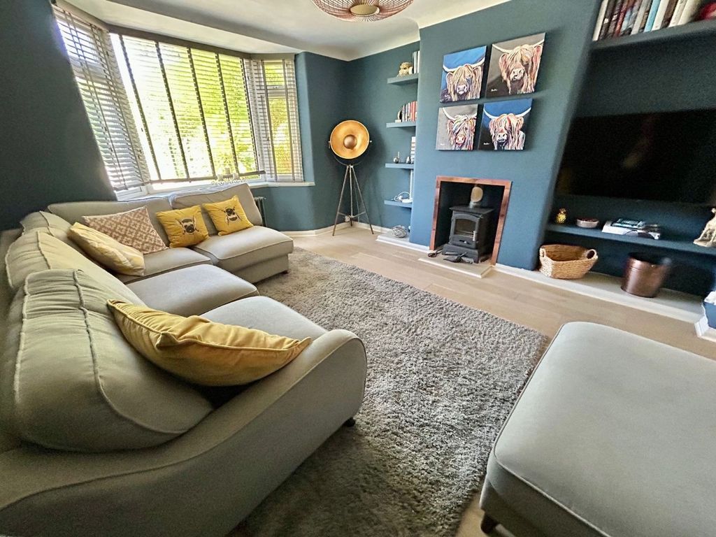 Property photo 2 of 23 Living Room