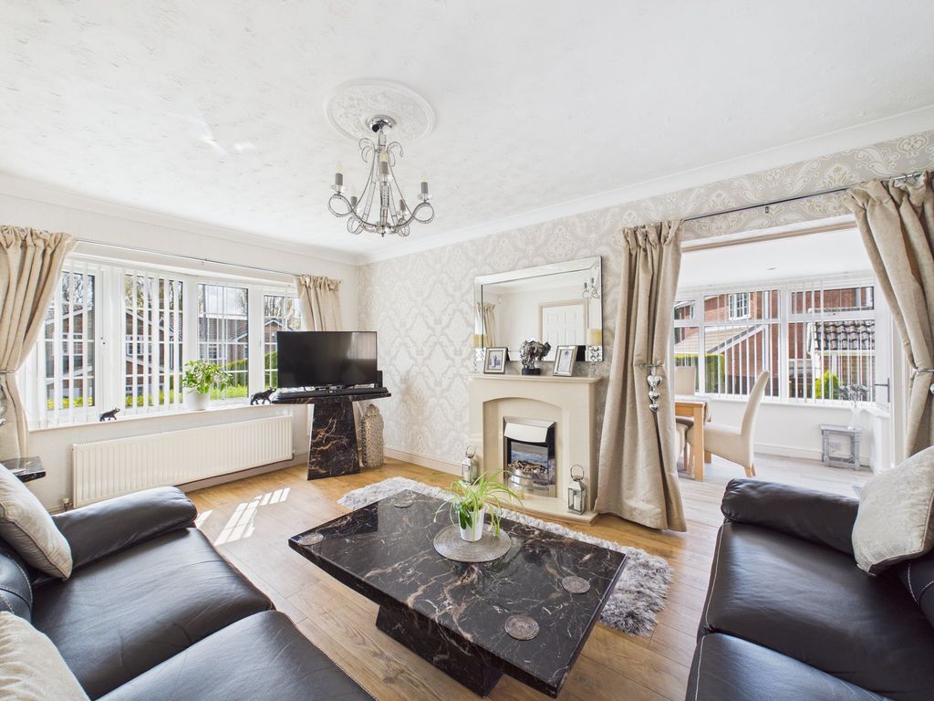 Property photo 2 of 26 Lounge