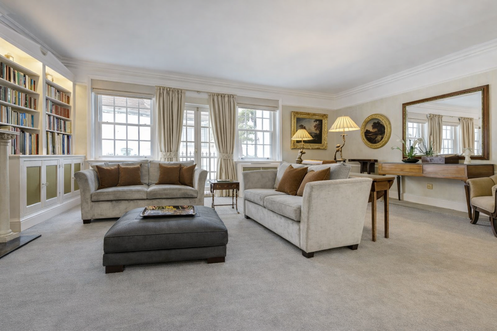 Property photo 2 of 6