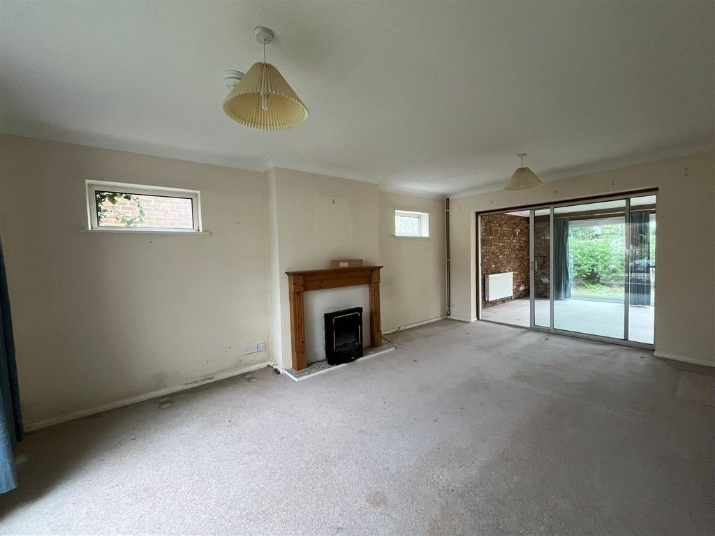 Property photo 2 of 3 Lounge
