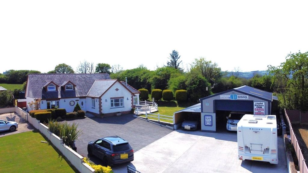 Property photo 1 of 32