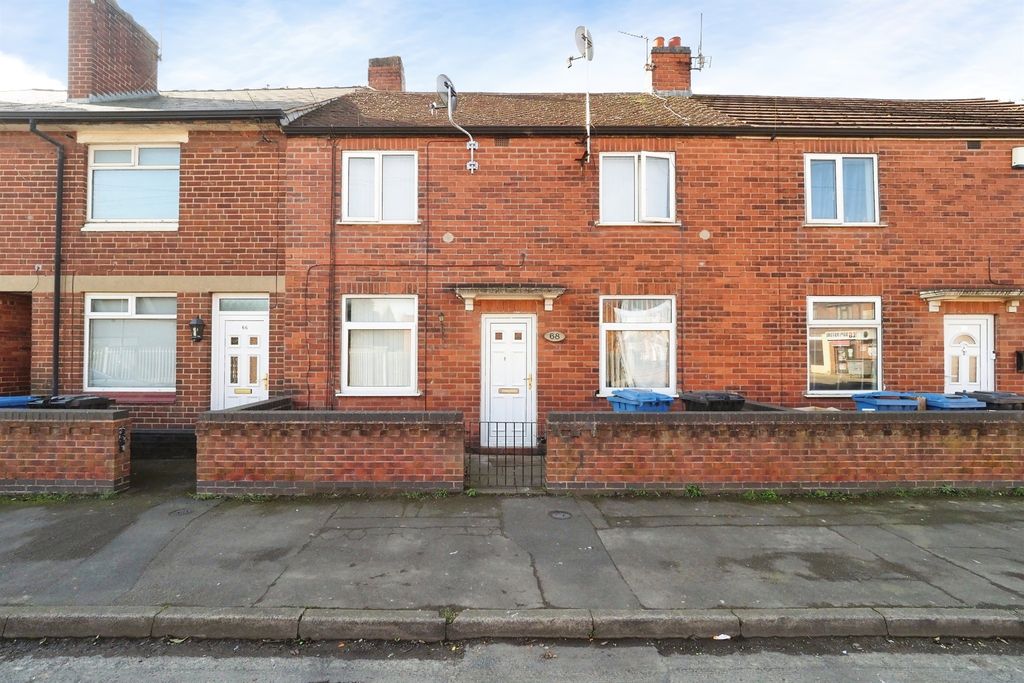 Property photo 1 of 17