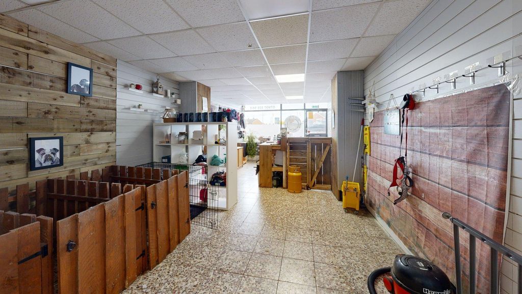Property photo 2 of 13 Utility Room