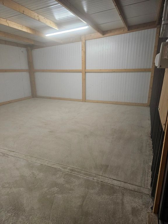 Property photo 3 of 4 Photo 7