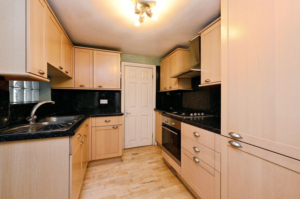 Property photo 2 of 16