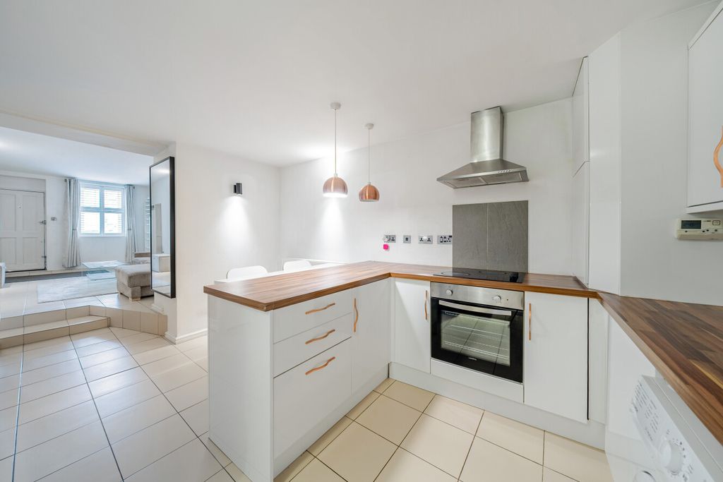 Property photo 1 of 13 1535659-3-6Ad0Bdc...