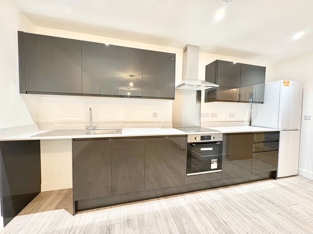 Property photo 1 of 8 Kitchen