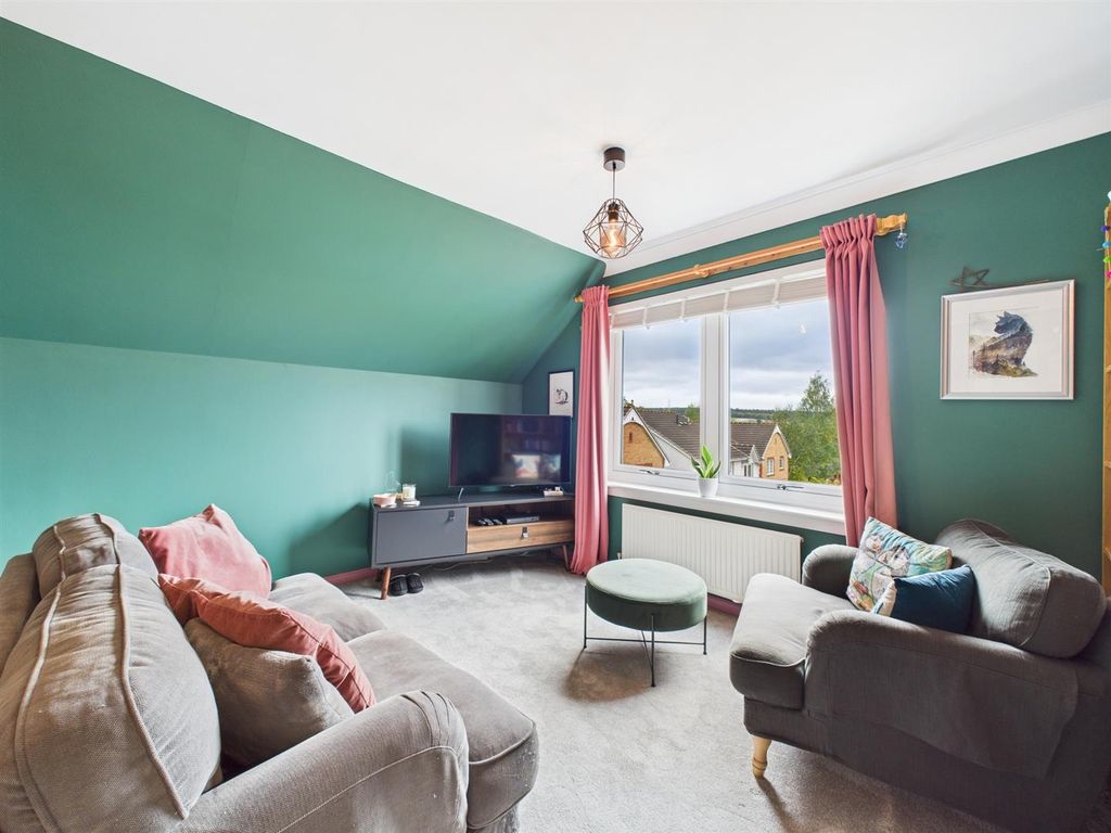 Property photo 1 of 16 Cam01486G0-Pr0879-Still020.Jpg