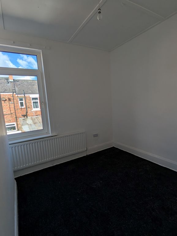 Property photo 2 of 8 Gallery