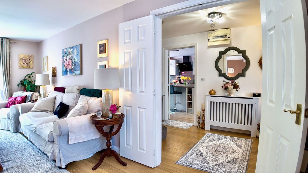 Property photo 2 of 38