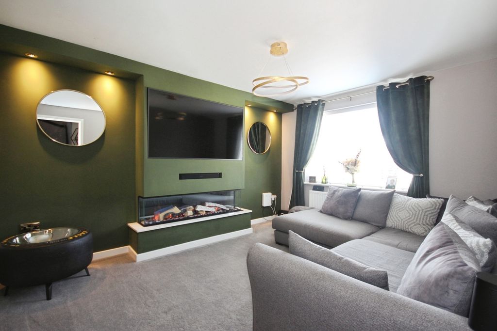 Property photo 2 of 20 Pbox-Img.Jpg